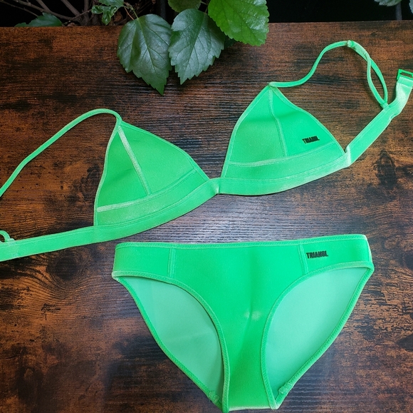 S top, XXS bottom, *Rare* Triangl- lime neoprene Small top, XXS bottom, D cup - Picture 2 of 16